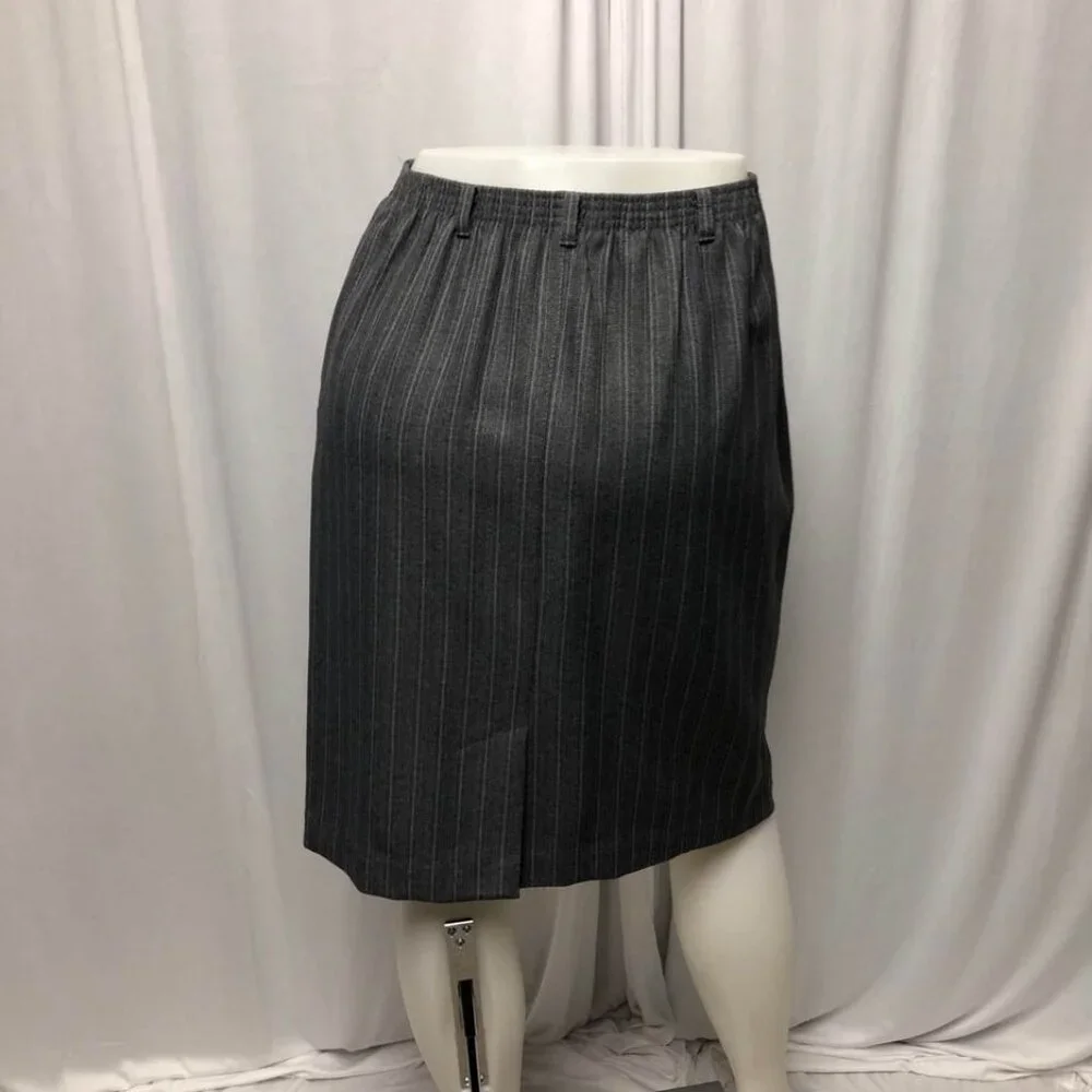Alfred Dunner Skirt Womens Size 14 Petite Gray Pinstripe Pockets A Line Office